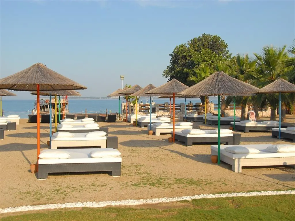 Apollonium Beach Flats And Villas Акбук